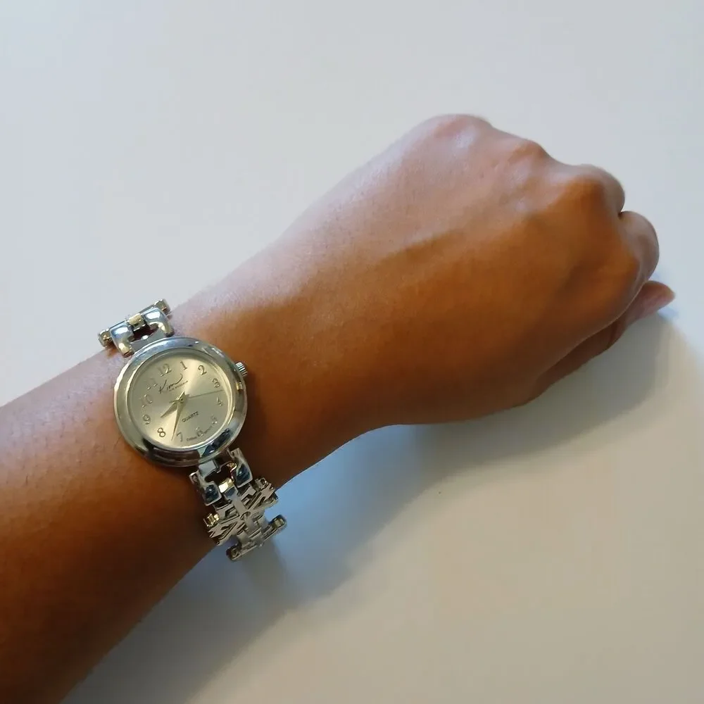 Kim Rogers Women's Silver Tone Winter Snowflake Quartz Movt Watch 11817 - Picture 4 of 13